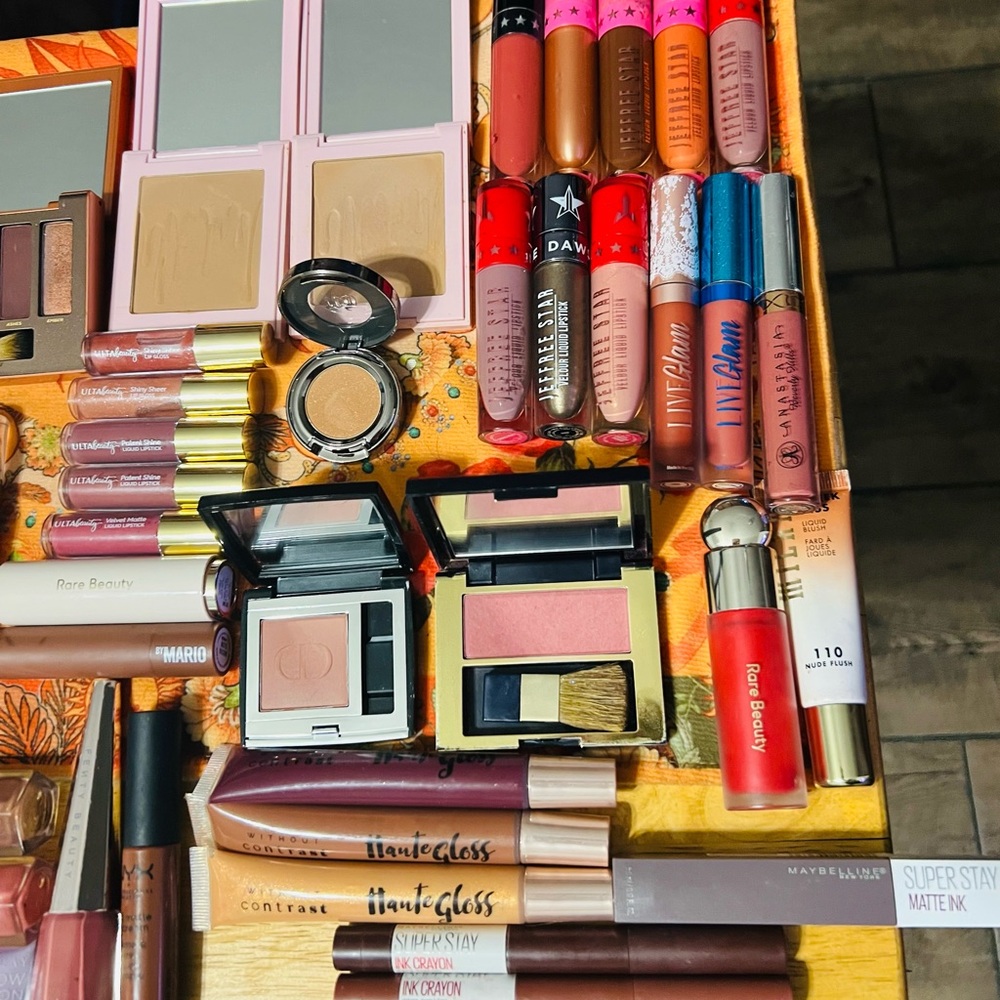 Make up bundle - Picture 9 of 9